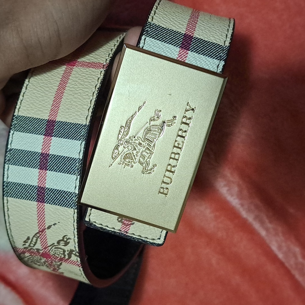 Burberry Golden Signature Belt
